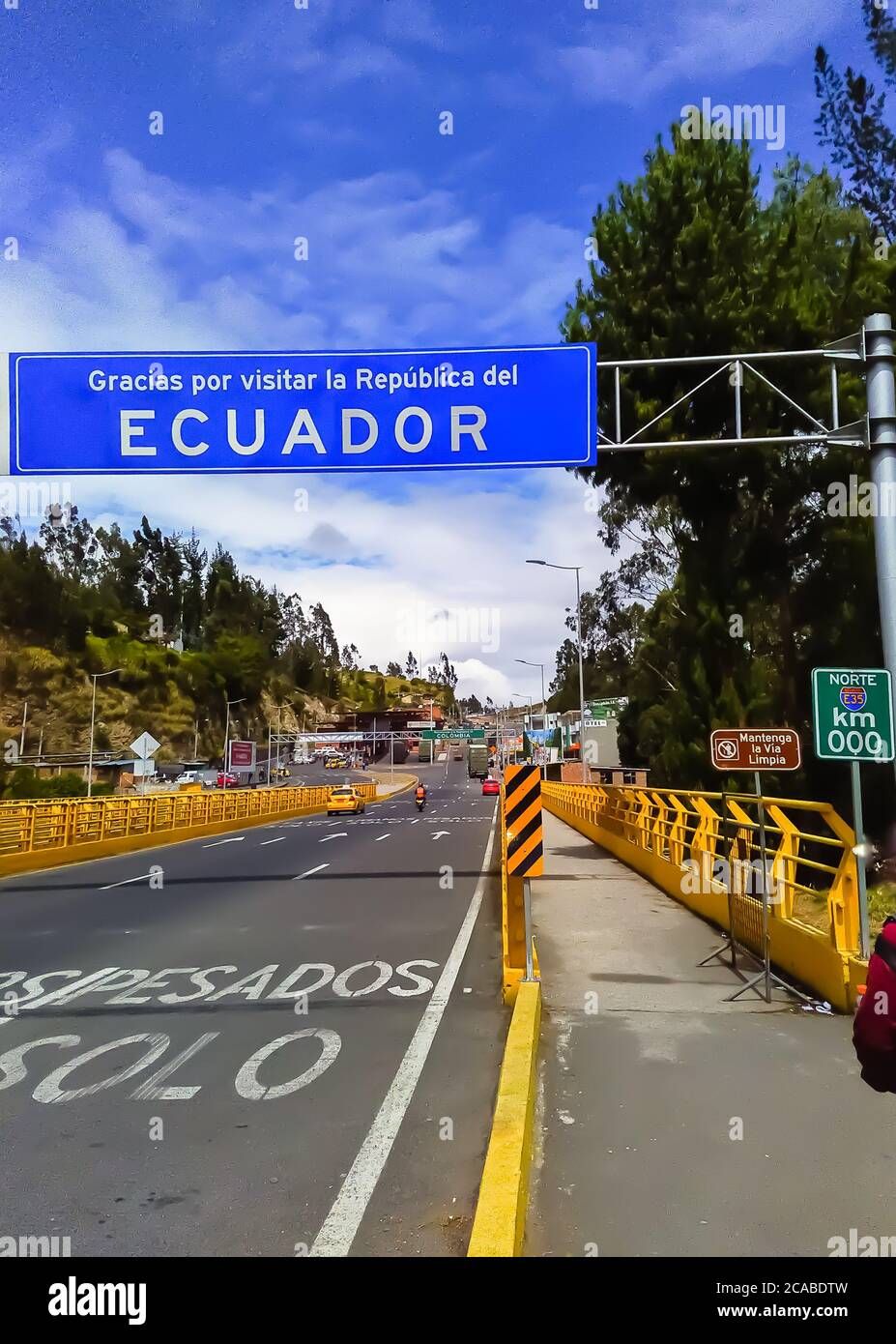 Cierra frontera entre Ecuador y Colombia