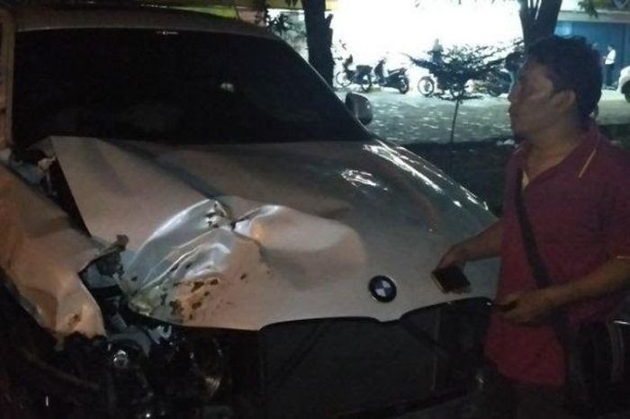 BMW M8501 Milik Selebriti Malaysia Iddo Axel, Kemalangan Mencecah Pokok dan Tiang Elektrik