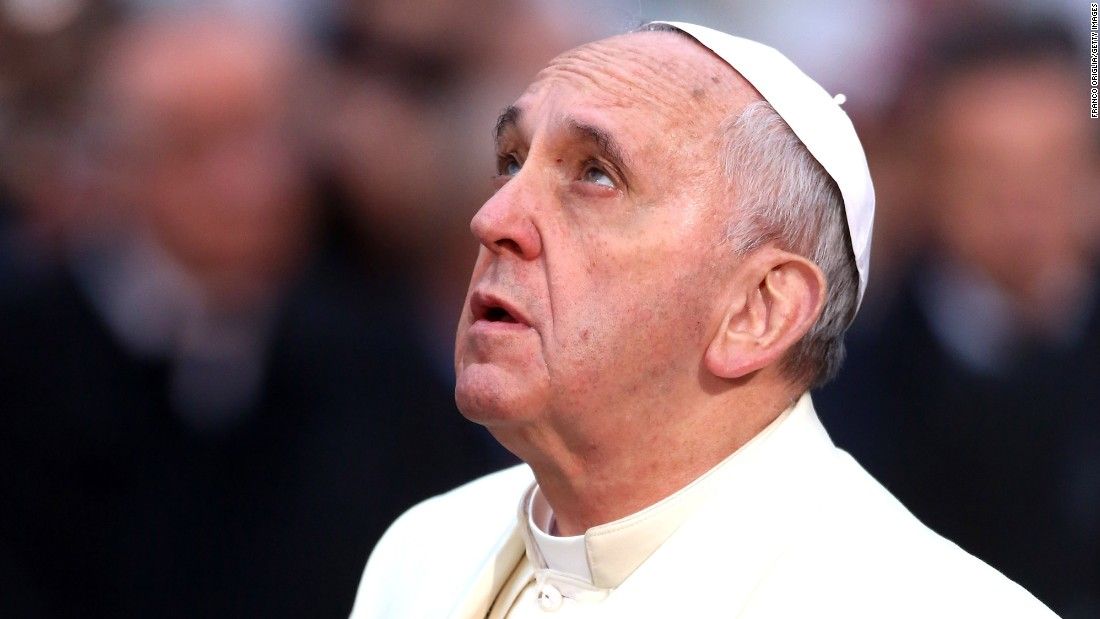 Papst unter Druck: Gott droht mit eigenem Kirchenaustritt !