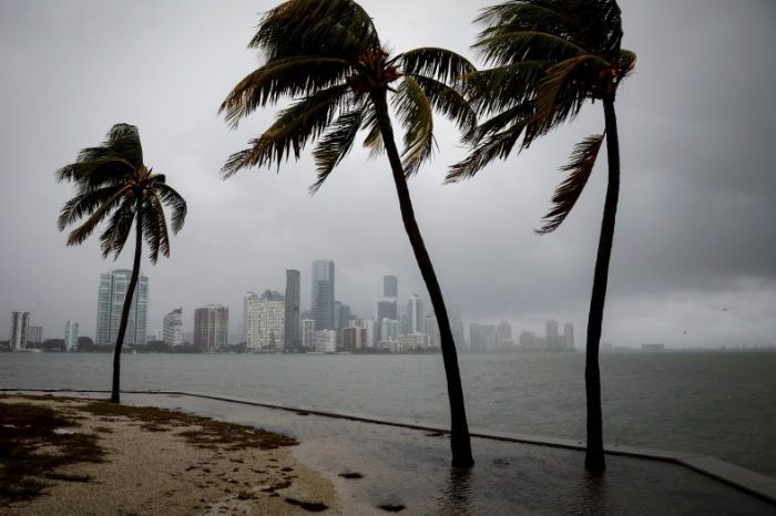 21 millones de personas, desde Homestead hasta Jacksonville, están bajo riesgo por tormentas