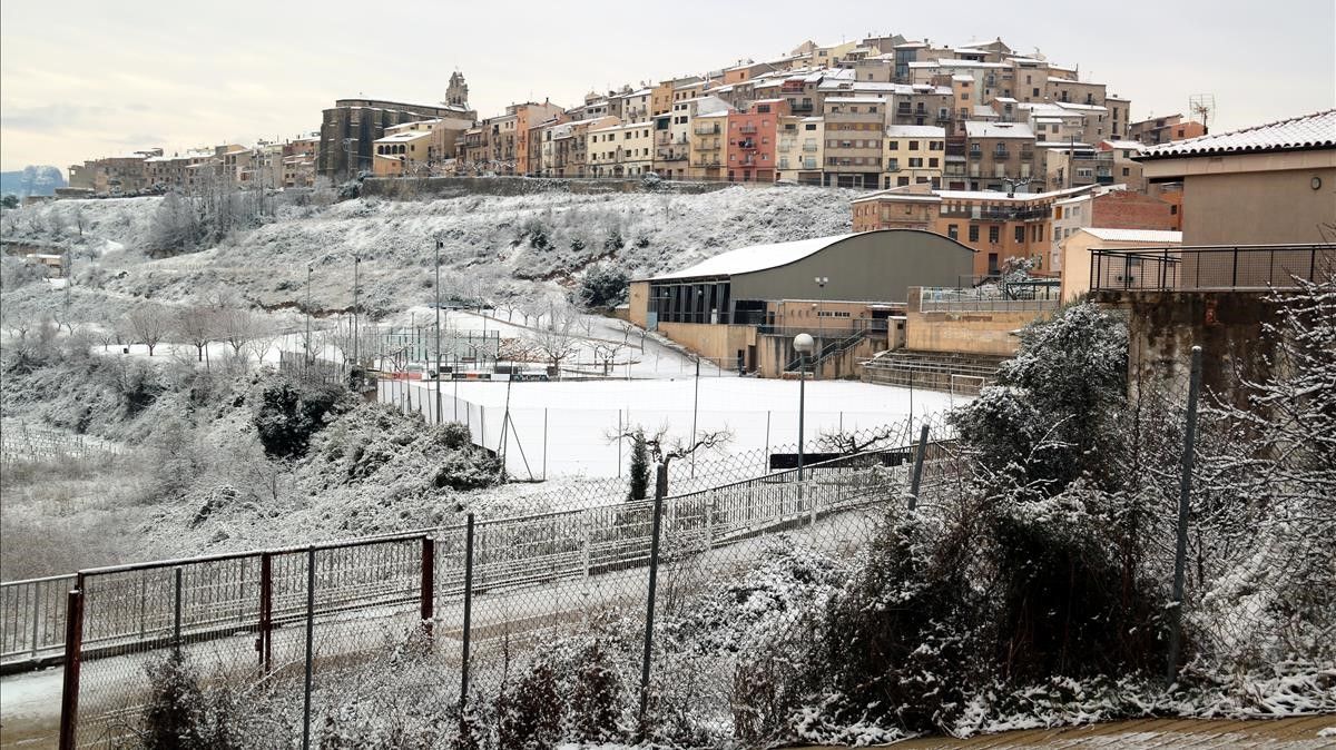 Tormenta de nieve causa interrupciones en Torredembarra: alerta de frío extremo en la ciudad