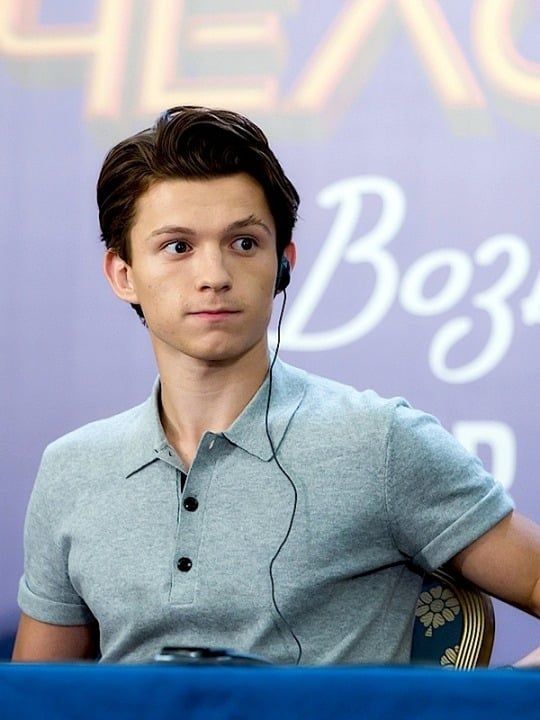 Tom Holland searches for mysterious girl